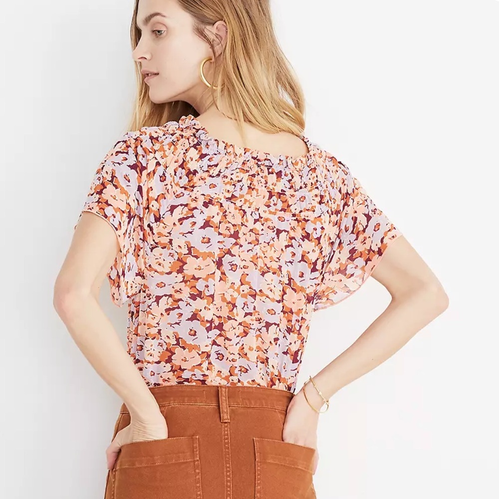 Madewell Smocked Mockneck Top in Floral Breeze Size M - Picture 2 of 12